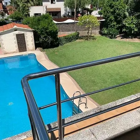 Beach House With Private Pool Villa *